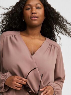 Torrid Mauve Georgette Surplice Long Sleeve Blouse Size 2